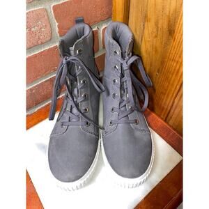 Timberland Women's Skyla Bay 6 inch Gray Boots Size 7.5